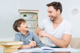 Rezygnacja nauczycielki z urlopu rodzicielskiego na rzecz ojca dziecka