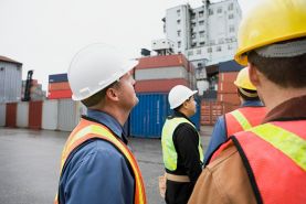 Czas szkoleń bhp i instruktaży pracownika a czas pracy wliczany do okresu zatrudnienia