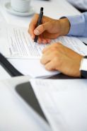 SN: w oświadczeniu pracodawcy o wypowiedzeniu umowy należy wskazać przyczyny wyboru do zwolnienia