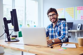 Szkolenia e-learningowe dla firm – dlaczego warto?