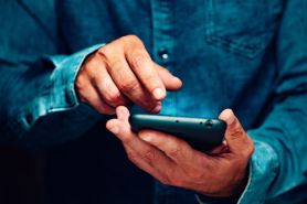 Rozwiązanie umowy o pracę SMS-em lub mailem – kiedy jest wadliwe, a kiedy bezpieczne (wyrok SN z 11 kwietnia 2024 r., sygn. akt II PSKP 86/22 - omówienie)