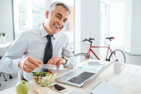 Co Polacy jedzą w pracy? – wyniki ankiety