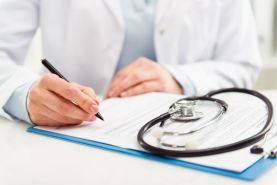 Wypłata zasiłku ze zwolnienia lekarskiego dostarczonego po rozliczeniu listy płac