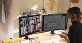 Nie tylko Polacy mają problem z work-life balance przy pracy hybrydowej