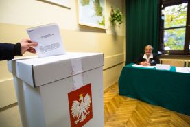 Wybory do PE: Czy członka komisji wyborczej można zwolnić na część dnia pracy?