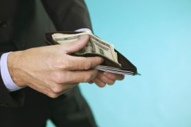 Za pracę w sobotę będzie można zapłacić – MPiPS rozważa taką możliwość