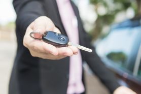 Wynajem samochodu a jednoosobowa działalność gospodarcza - czy to się opłaca?