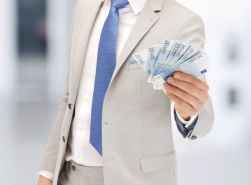Zwrot nienależnie pobranej odprawy przez pracownika a PIT