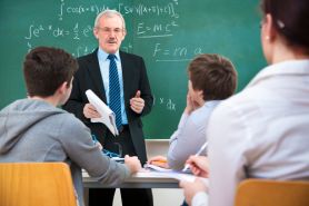 Jak weryfikować niekaralność dyscyplinarną nauczyciela?