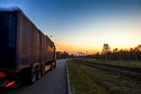 Cudzoziemcy w transporcie mają problemy z zatrudnieniem w Polsce