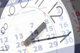 Zmiana rozkładu czasu pracy na jeden dzień w miesiącu, zakładająca późniejsze rozpoczęcie pracy
