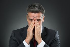 Okres pobierania świadczeń po ustaniu zatrudnienia – czy podlega uwzględnieniu do dodatku stażowego?