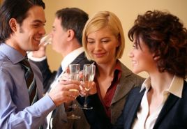 Za spożywanie alkoholu na uzgodnionym spotkaniu okolicznościowym nie można wręczyć dyscyplinarki