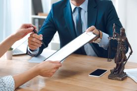 Zatrudnianie i pomoc Ukraińcom – odpowiedzi na częste pytania pracodawców