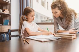 Nauczyciele: opieka na dzieckiem wyłącznie w dniach, nie godzinach