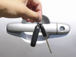 Służbowe auto na weekend podlega składkom (interpretacja ZUS z komentarzem)