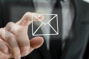 Wniosek o urlop w e-mailu. Jak dołączyć go do e-dokumentacji