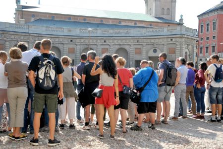 W jaki sposób piloci wycieczek i przewodnicy mogą skorzystać ze zwolnienia ze składek ZUS za lipiec – wrzesień 2020 r.