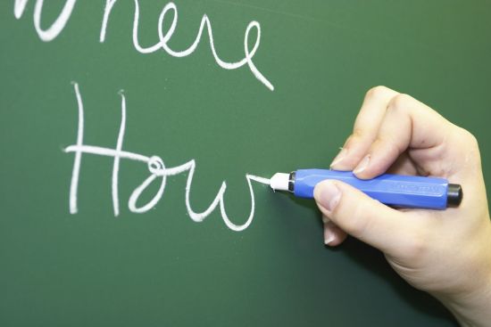 Częściowe dofinansowanie na kurs językowy – co ze zwolnieniem z PIT