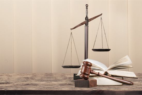 Kwota wypłacona byłemu pracownikowi na mocy ugody pozasądowej a podstawa wymiaru składek ZUS