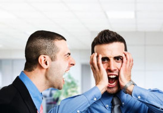 Konflikt w miejscu pracy – kiedy do akcji powinni wkroczyć specjaliści HR