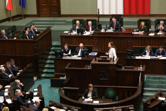 Sejm przyjął zmiany w ustawie emerytalnej. Fot. Krzysztof Białoskórski, sejm.gov.pl