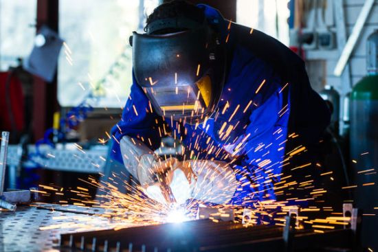 Konsekwencje wobec pracownika, który nie potwierdza zawodowych uprawnień