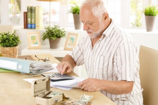 W 2015 roku emeryci i renciści dostaną co najmniej 36 zł więcej