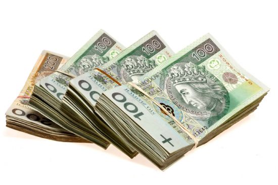 Czy należy uwzględniać dochód małżonka, gdy pracownik ma rozdzielność majątkową