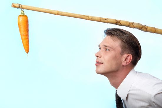 Motywowanie pracowników: siła nagród pozafinansowych