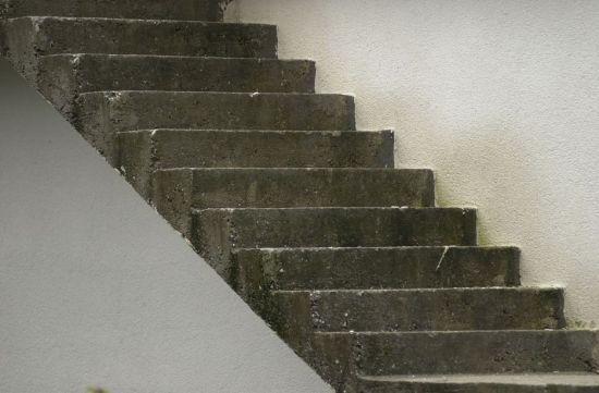 Świadczenie urlopowe a zawieszenie nauczyciela w pełnieniu obowiązków