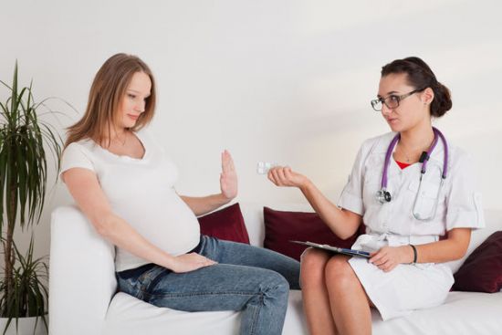Podstawa zasiłku chorobowego pracownicy w ciąży, której obniżono wymiar czasu pracy w związku z COVID-19