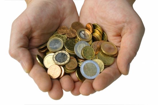 Podwyżka wynagrodzenia a pobieranie świadczenia rehabilitacyjnego