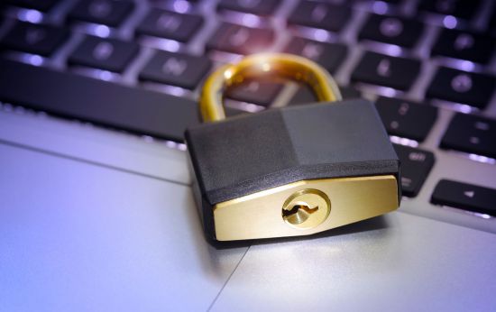 Otwarty dostęp do ewidencji czasu pracy dla wszystkich pracowników działu a ochrona danych osobowych